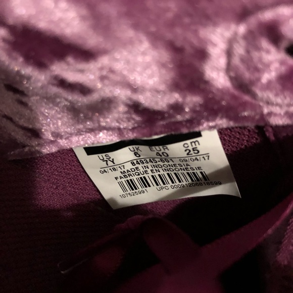 Nike velvet Air Force 1 LV8 - Picture 6 of 6